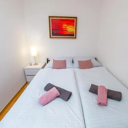 Delight Apartment *